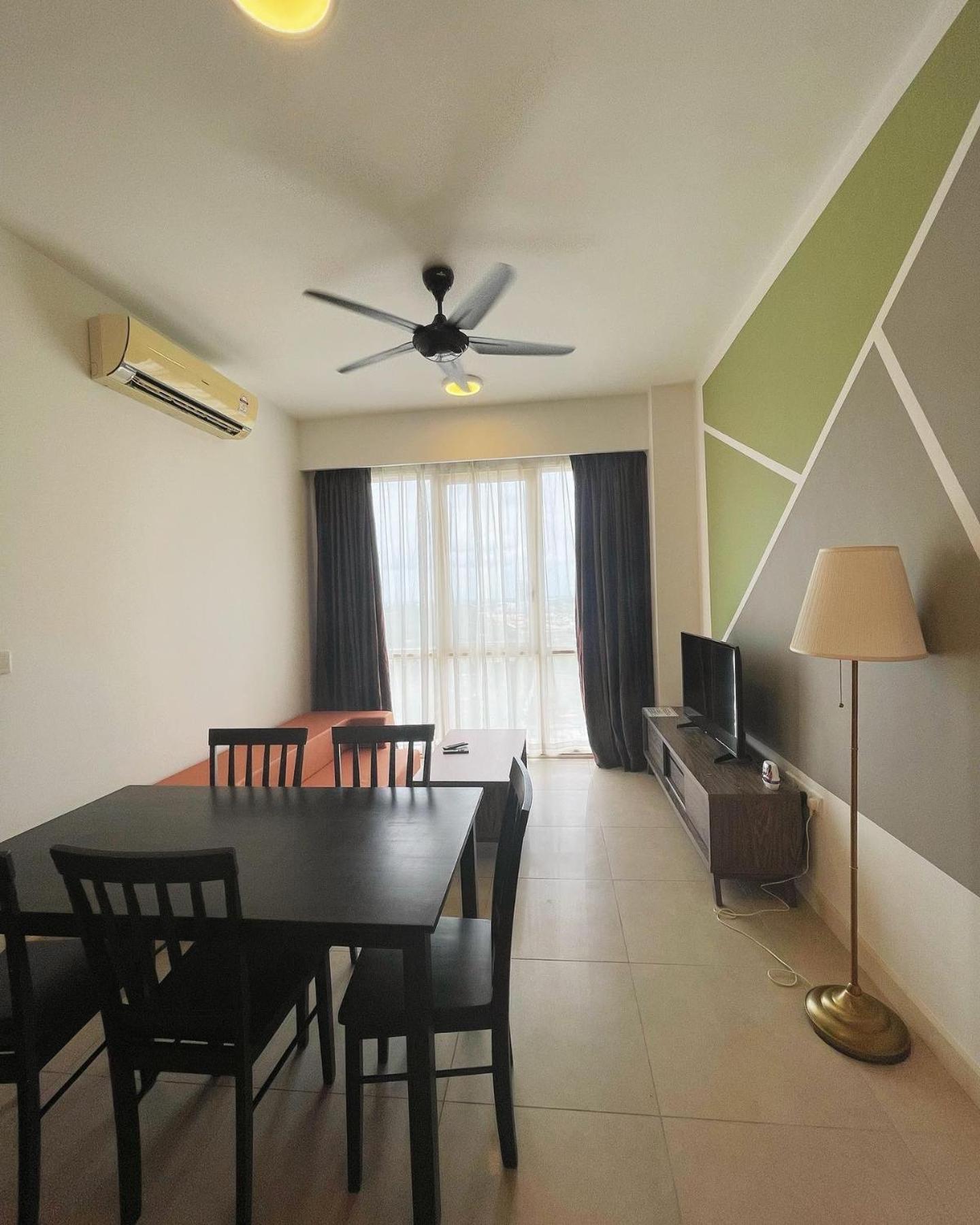 Legoland-3min Walk-afiniti Medini 2br With Bathtub -9pax-mini Playground * Johor Bahru